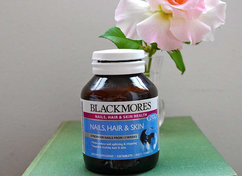 Blackmores Nail Hair Skin là sản phẩm đến từ Úc giúp cung cấp những dưỡng chất cho móng