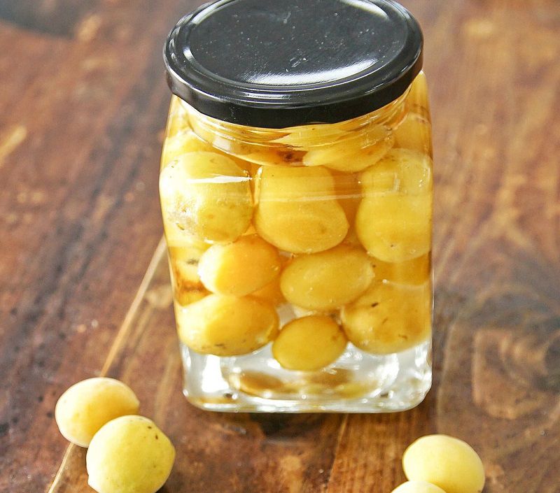 Dùng nước mơ giảm cân là phương pháp được nhiều chị em áp dụng